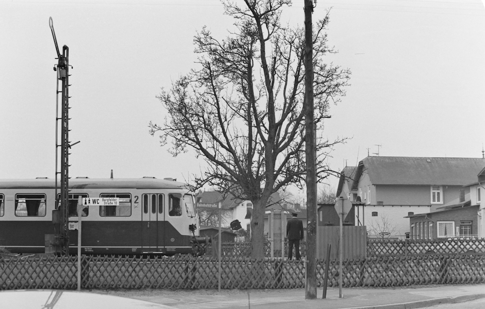 http://images.bahnstaben.de/HiFo/00009_Frühling in Innien (1980)/3630363562616662.jpg